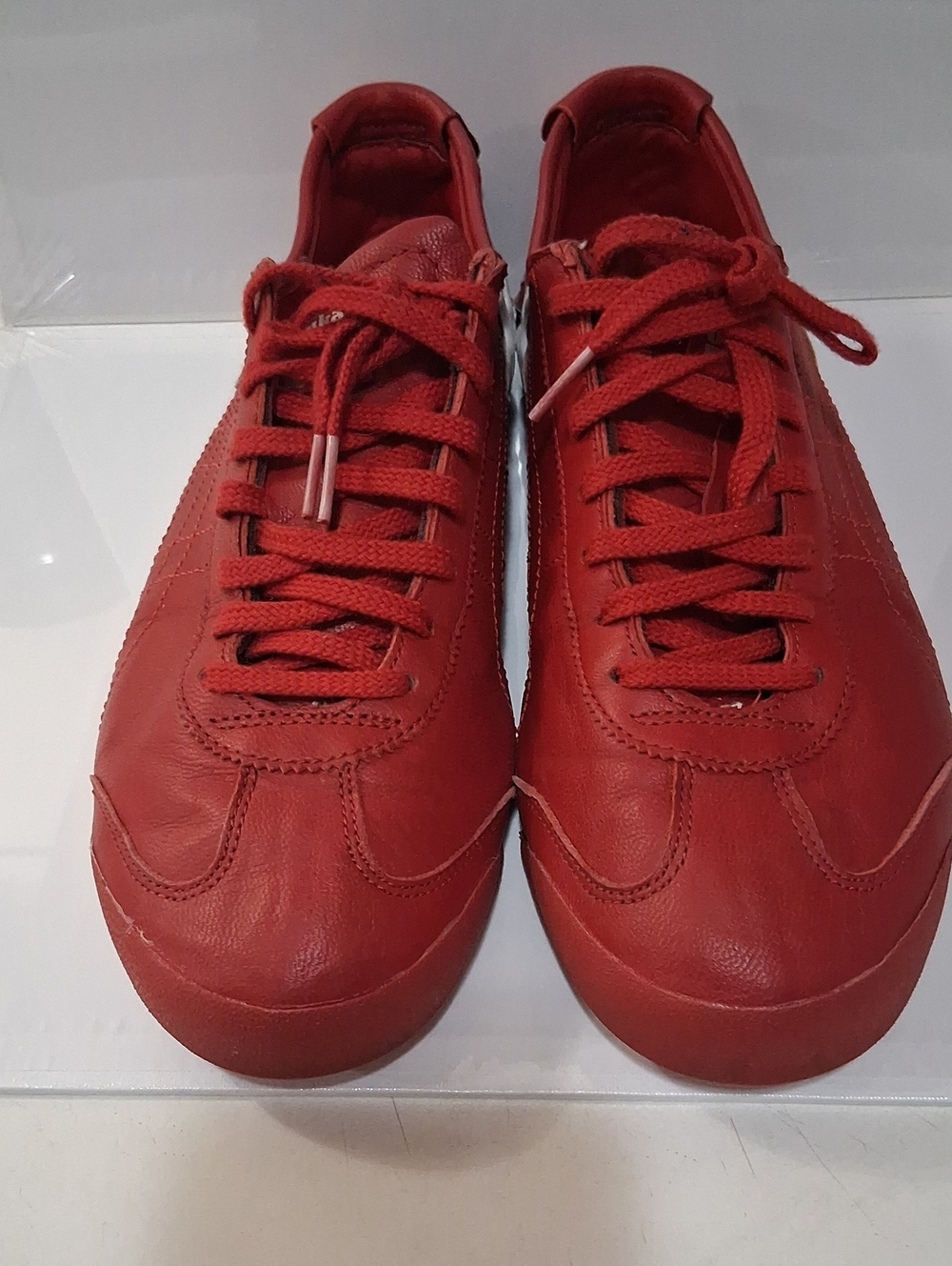 MEN Onitsuka Tiger by Asics Red Low-Top Leather Sneakers Size 10